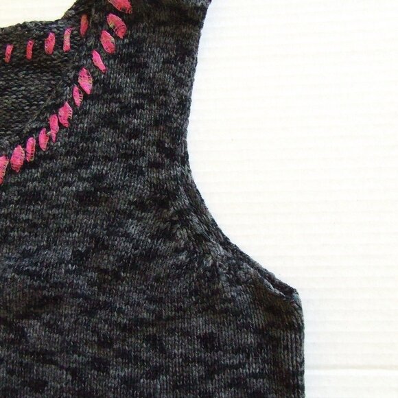 Sigrid Olsen Sport sweater vest tank top sleeveless grey and black shirt medium - Picture 8 of 9